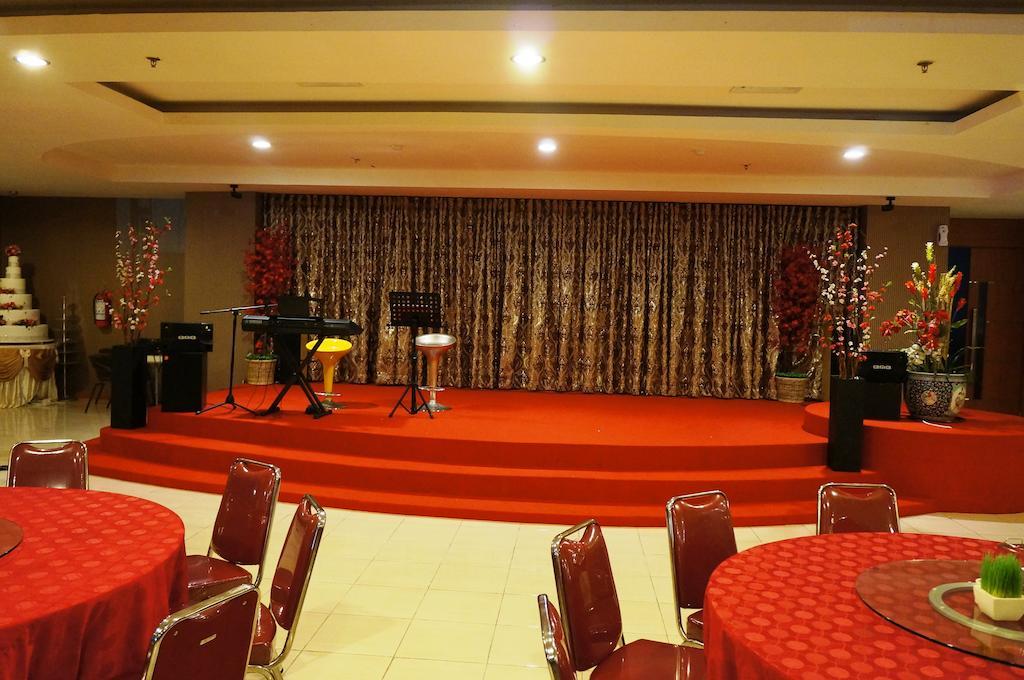 Quin Centro Hotel פאלמבאנג מראה חיצוני תמונה